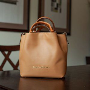 Dooney & Bourke City Small Barlow in Desert
